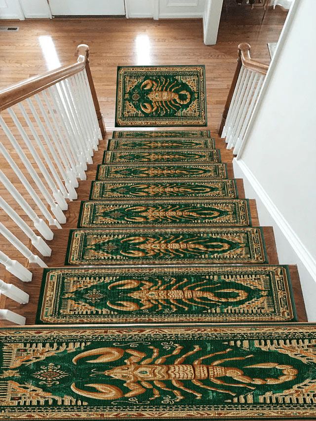 Golden Scorpion Emerald non-slip stair mat